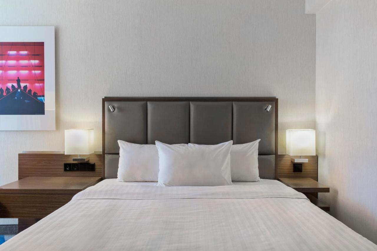 Courtyard By Marriott Wiesbaden-Nordenstadt Екстер'єр фото