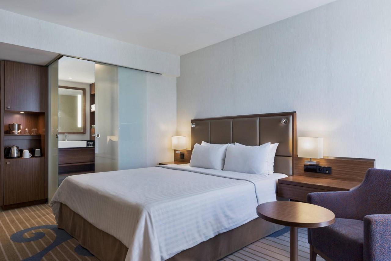 Courtyard By Marriott Wiesbaden-Nordenstadt Екстер'єр фото