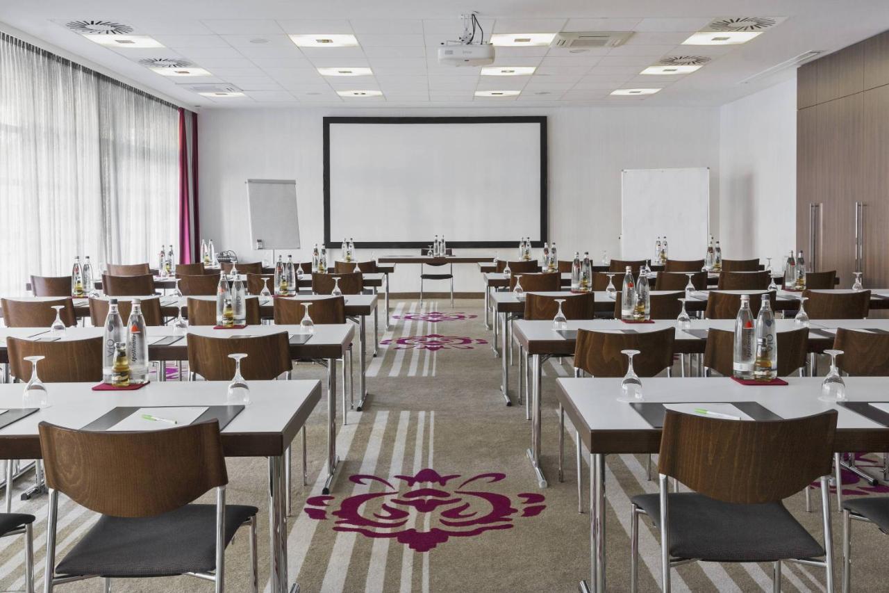 Courtyard By Marriott Wiesbaden-Nordenstadt Екстер'єр фото