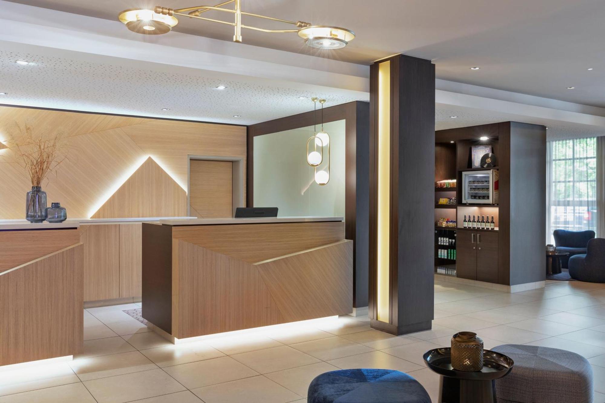Courtyard By Marriott Wiesbaden-Nordenstadt Екстер'єр фото