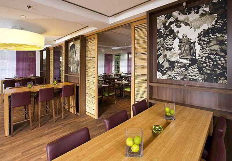 Courtyard By Marriott Wiesbaden-Nordenstadt Екстер'єр фото